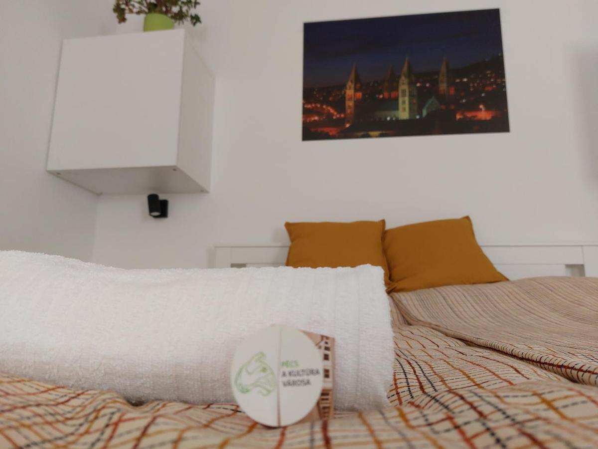 R59 Apartman With Free Parking Pecs Exterior photo