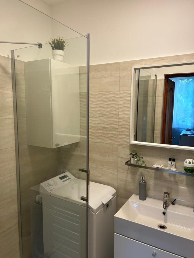 R59 Apartman With Free Parking Pecs Exterior photo